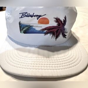 BILLABONG White strap back hat